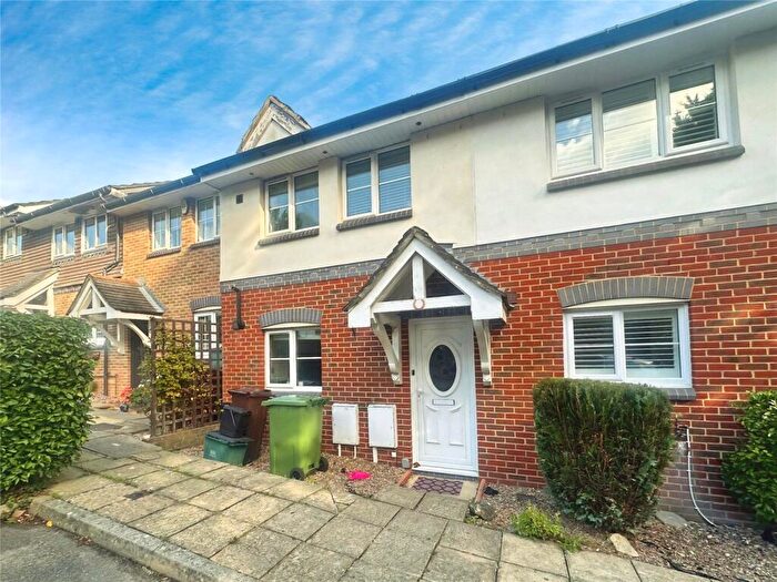 2 Bedroom House To Rent In Autumn Drive, Sutton, SM2