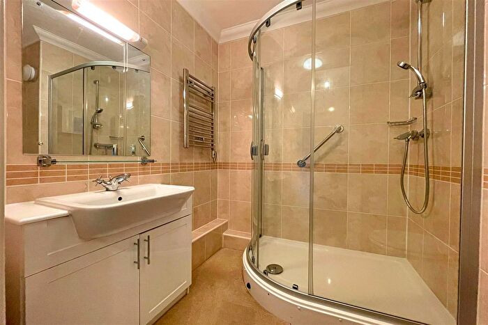 1 Bedroom Flat For Sale In Hope Road, Sale, M33