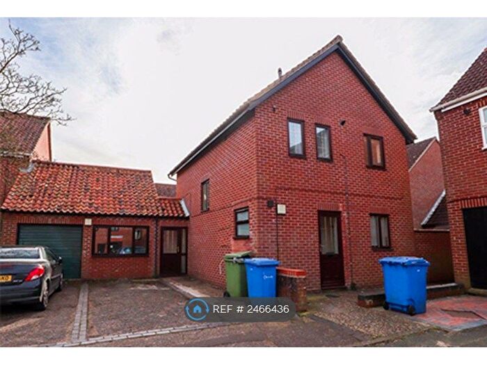 5 Bedroom Semi-Detached House To Rent In Mayes Close, Norwich, NR5
