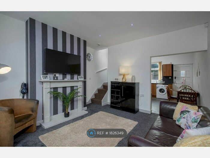 2 Bedroom Terraced House To Rent In Vicarage Lane, Blackpool, FY4