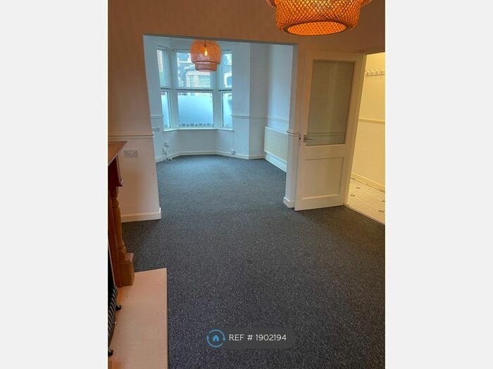 3 Bedroom Terraced House To Rent In Lyndhurst Street, Cardiff, CF11