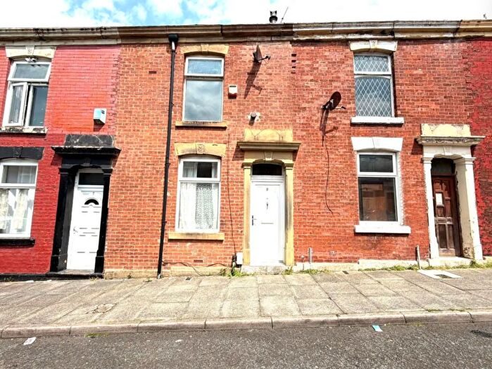2 Bedroom Terraced House For Sale In Dyson Street, Blackburn, Lancashire, BB2