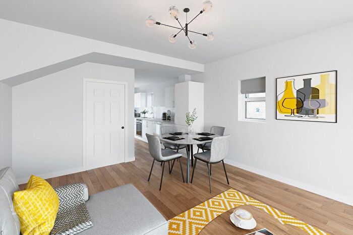 4 Bedroom End Of Terrace House For Sale In St. Crispin Drive, Northampton, NN5