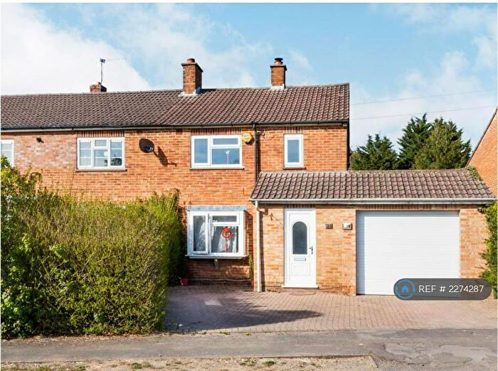2 Bedroom End Of Terrace House To Rent In Sandycroft Road, Amersham, HP6