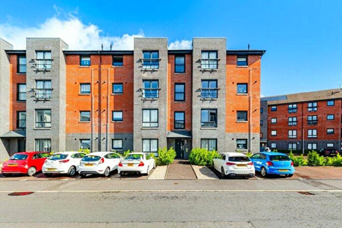 2 Bedroom Flat To Rent In Lapwig Drive, Ferry Village, PA4