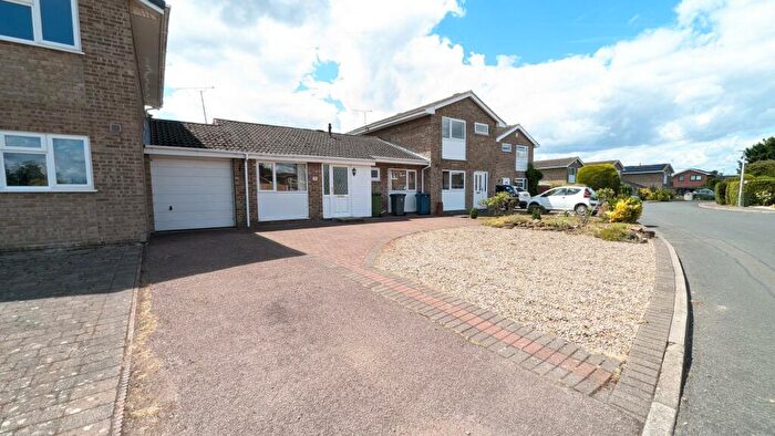 2 Bedroom Bungalow To Rent In Dale Close, West Bridgford, NG2