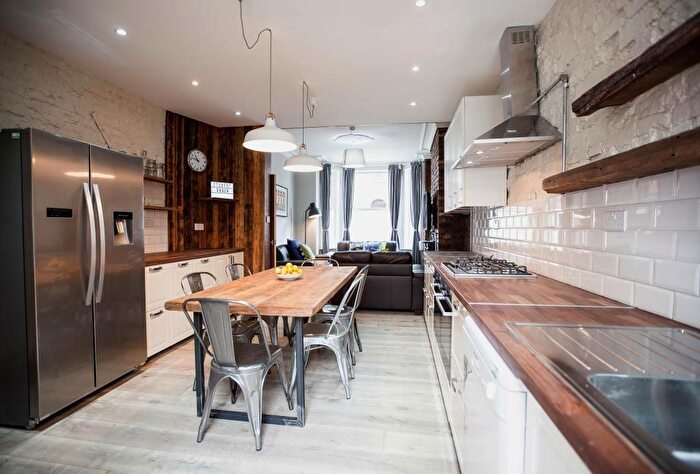 7 Bedroom Terraced House To Rent In Cawdor Road, Manchester, Greater Manchester, M14