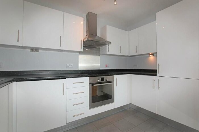 1 Bedroom Flat For Sale In Albemarle Road, Beckenham, BR3