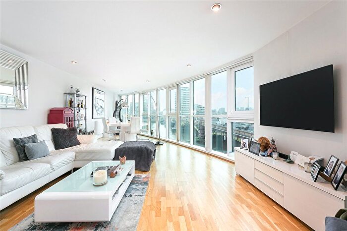 3 Bedroom Flat For Sale In Bridge House, St George Wharf, Vauxhall, SW8