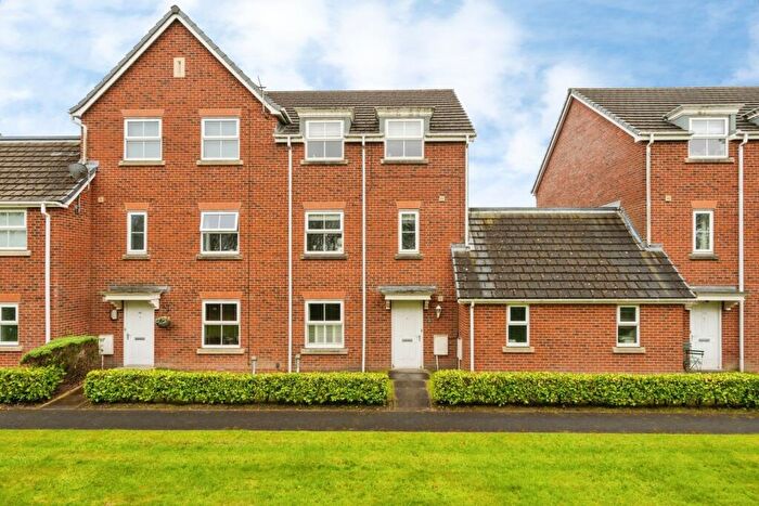 5 Bedroom Town House For Sale In Marchwood Close, Blackrod, Bolton, Greater Manchester, BL6