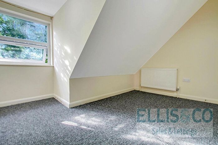 1 Bedroom Studio To Rent In Beaconsfield Road, Southall, UB1