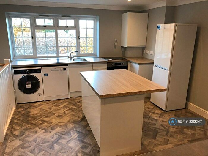1 Bedroom Flat To Rent In Langdon Hills, Essex, SS16