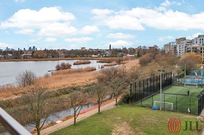 1 Bedroom Flat To Rent In The Shoreline, N4