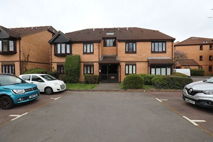 2 Bedroom Flat To Rent In Marwell Close, Romford, RM1