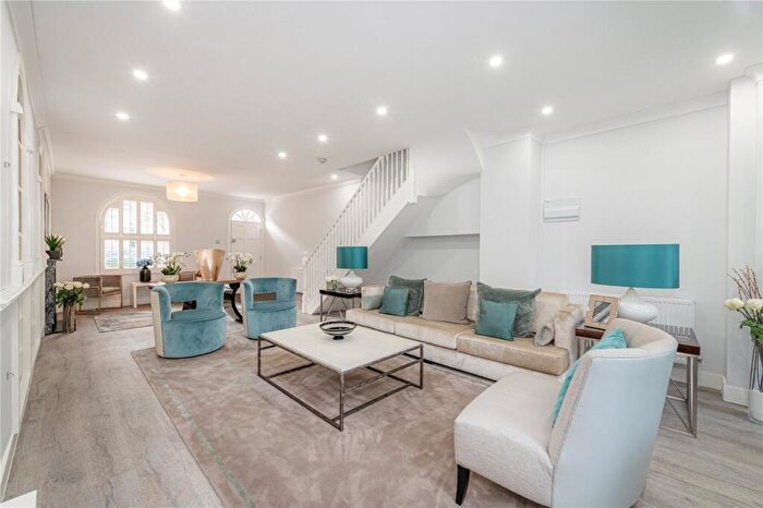 4 Bedroom End Of Terrace House To Rent In Ordnance Hill, St. John's Wood, London, NW8