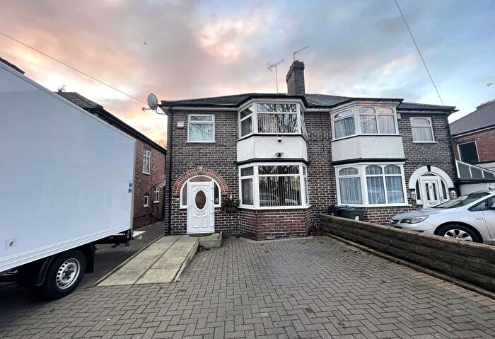3 Bedroom Semi-Detached House To Rent In Ivyfield Road, Birmingham, West Midlands, B23