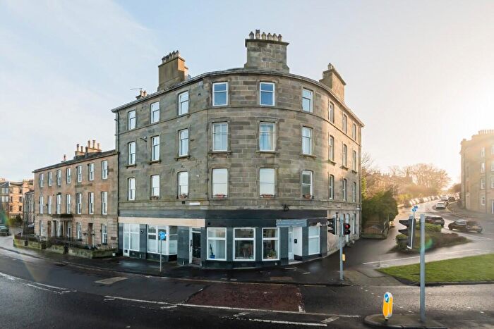 2 Bedroom Flat For Sale In Trinity Crescent, Edinburgh, EH5