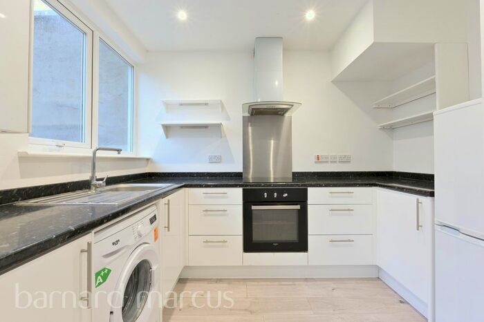 4 Bedroom Property To Rent In Malden Way, New Malden KT3