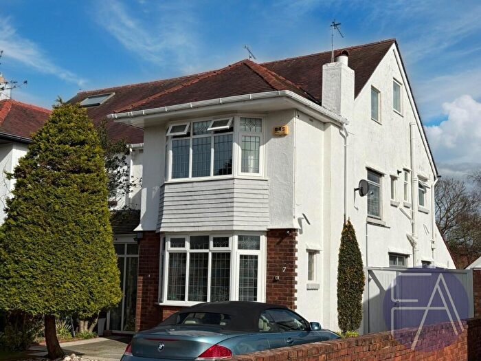 5 Bedroom Semi-Detached House For Sale In Greenford Road, Southport, PR8