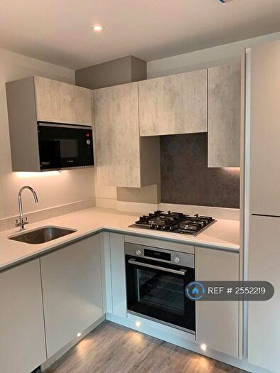 2 Bedroom Flat To Rent In Brighton Road, Purley, CR8