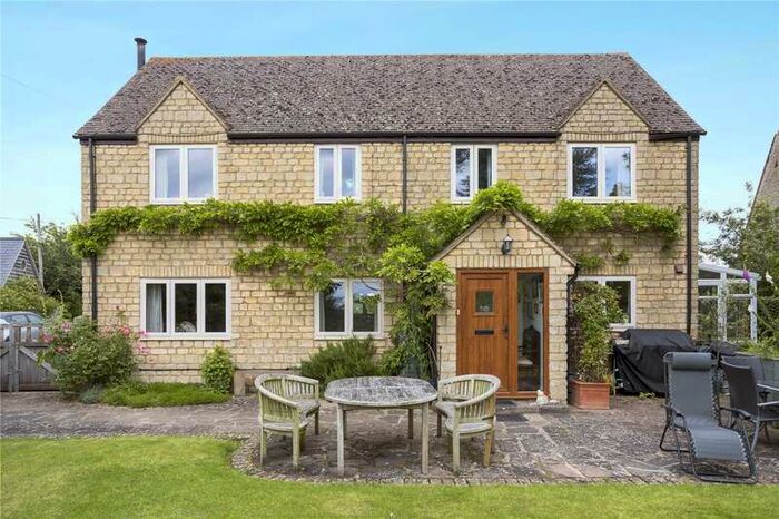 4 Bedroom Detached House For Sale In Duns Tew, Bicester, Oxfordshire, OX25