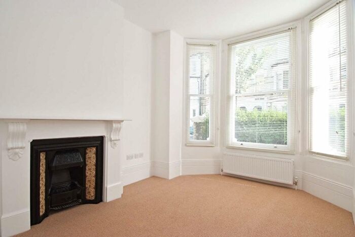 1 Bedroom Flat To Rent In Sangora Road, Battersea, SW11