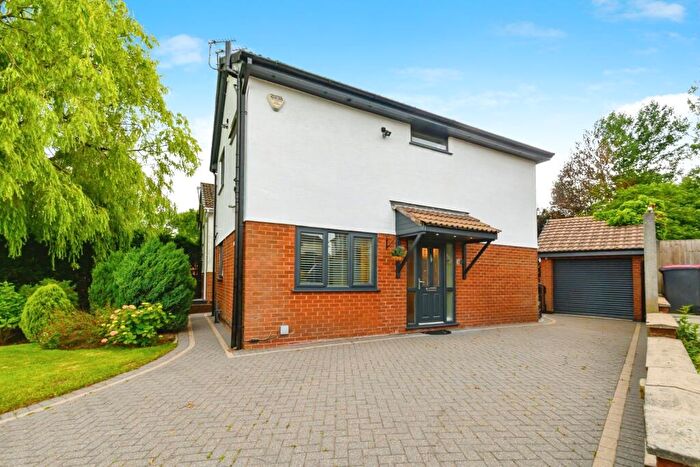 3 Bedroom Detached House For Sale In Hopefold Drive, Manchester, Lancashire, M28