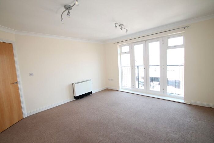 2 Bedroom Flat To Rent In Trinity Court, Dartford, DA1