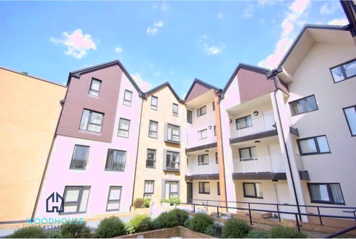 1 Bedroom Flat To Rent In Owen Square, Watford, WD19