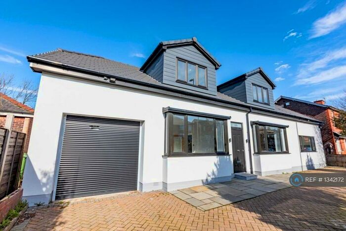 4 Bedroom Detached House To Rent In Radcliffe New Road, Whitefield, Manchester, M45