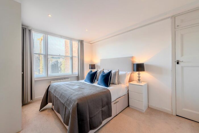 1 Bedroom Flat To Rent In Hill Street, London, W1J