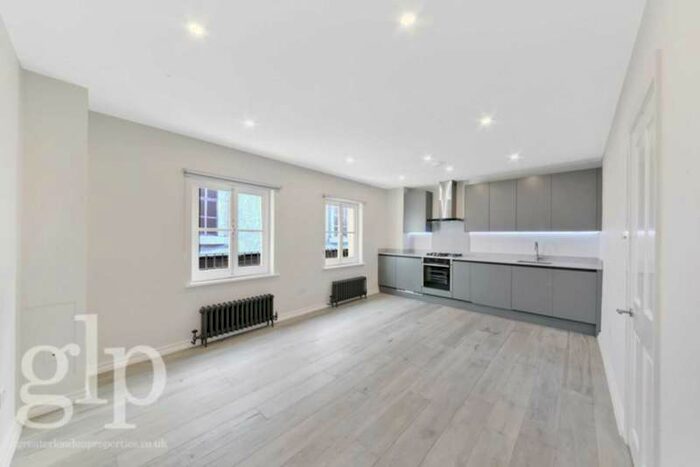1 Bedroom Apartment To Rent In Catherine Street, Covent Garden WC2B