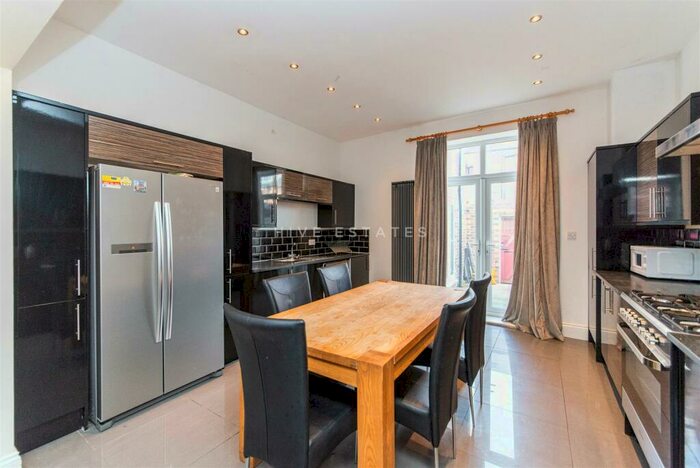 6 Bedroom Terraced House To Rent In Chester Street, Shieldfield, Newcastle Upon Tyne, NE2