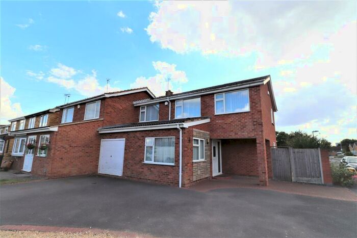 5 Bedroom Semi-Detached House To Rent In Grasmere Crescent, Nuneaton, CV11