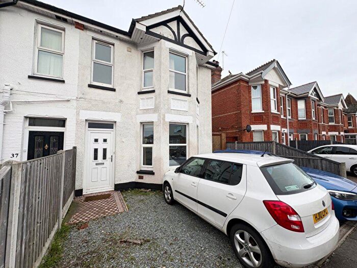 5 Bedroom House To Rent In Student Five Double Bedrooms, Talbot Road (), P07