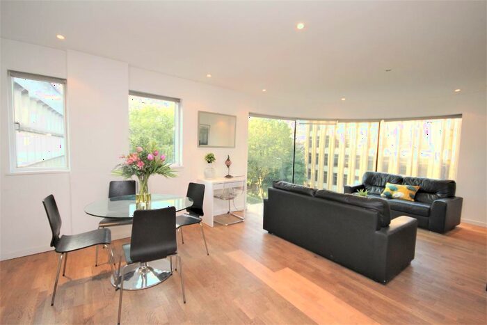 2 Bedroom Flat To Rent In Holloway Road, Highbury & Islington, London, N7