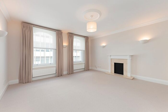2 Bedroom Flat To Rent In Frederick Court, Duke Of York Square, London, SW3