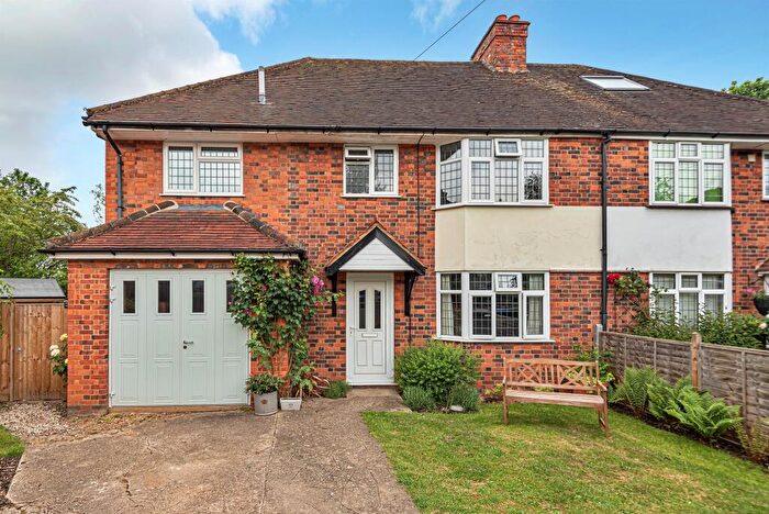 4 Bedroom Semi Detached House For Sale In Bridle Close, Maidenhead, SL6