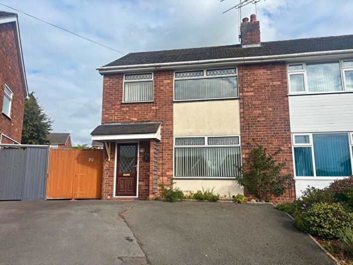 3 Bedroom Semi-Detached House To Rent In Burjen Way, Crewe, Cheshire, CW1