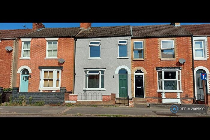 3 Bedroom Terraced House To Rent In Green Lane, Kettering, NN16