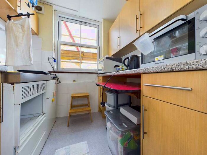 Flat To Rent In Shaftesbury Road, Brighton, BN1