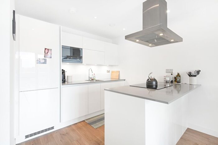 1 Bedroom Flat To Rent In Forrester Way, London, E15