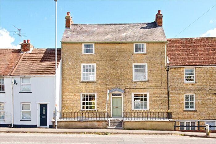 4 Bedroom Terraced House For Sale In Towcester Road, Old Stratford, Milton Keynes, Northamptonshire, MK19