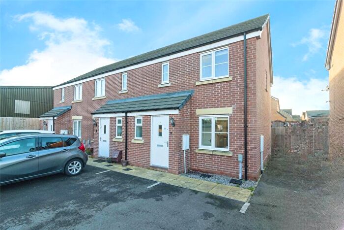 3 Bedroom End Of Terrace House For Sale In Lactans Edge, Leighton Buzzard, Bedfordshire, LU7