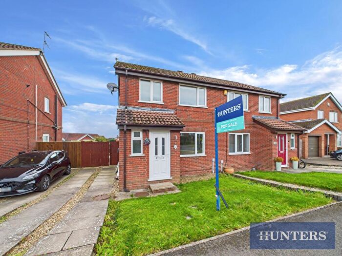 3 Bedroom Semi Detached House For Sale In Airedale Drive, Bridlington, YO16