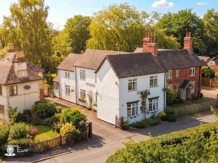 4 Bedroom Cottage For Sale In Swallow Cottage, Chapel Lane, Rangemore, Burton-On-Trent, Staffordshire, DE13