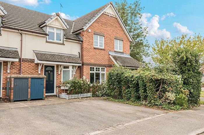 2 Bedroom Terraced House For Sale In Penfolds Place, Arundel, BN18