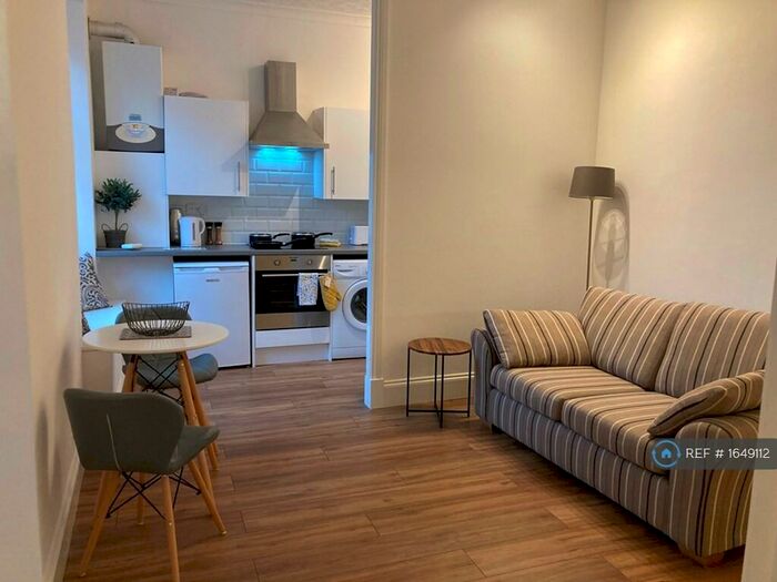 1 Bedroom Flat To Rent In Lower Bridge Street, Stirling, FK8