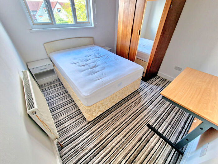 2 Bedroom Flat To Rent In Oxford Road **Available Now**, OX14