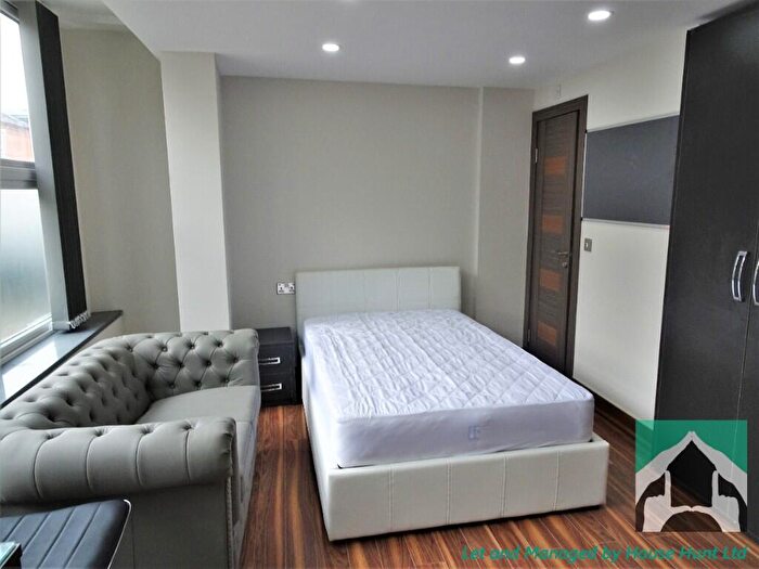 1 Bedroom Flat To Rent In Flat - Heeley Road, Birmingham, B29